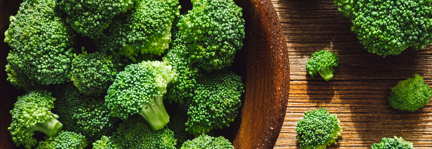 Bone Healthy Recipe: Broccoli Leek Soup with Basil Pesto